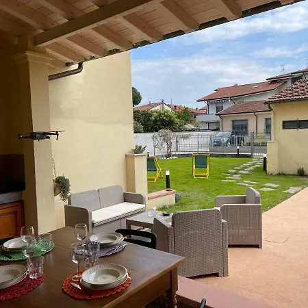 La Casa Di Alby بيت للعطل توري ديل لاغو بوتشيني